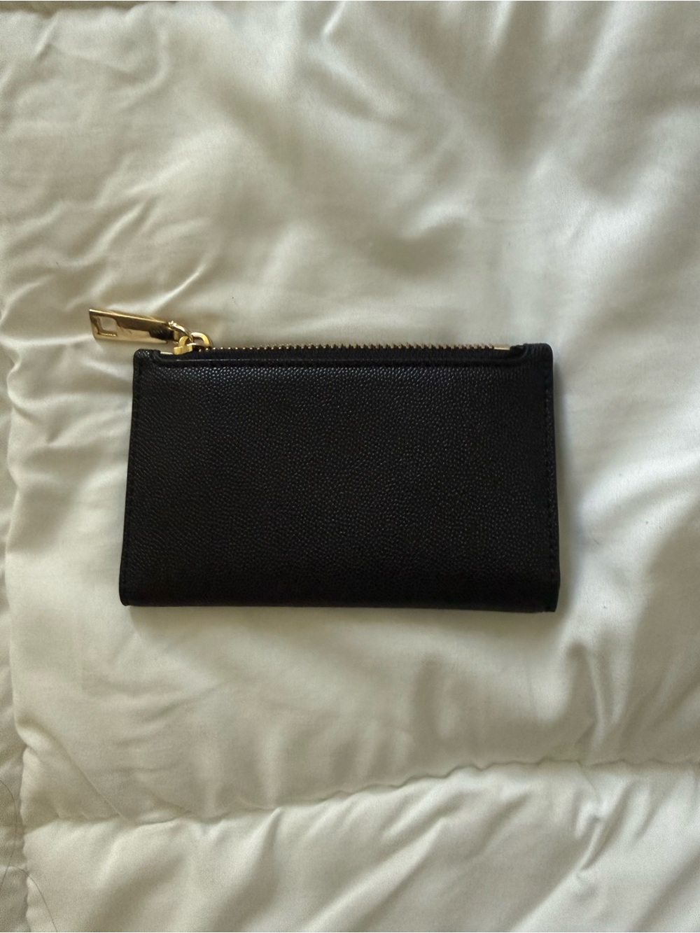 Marc Jacobs Black Leather Compact Zip Card Case with Gold Hardware - Picture 4 of 7